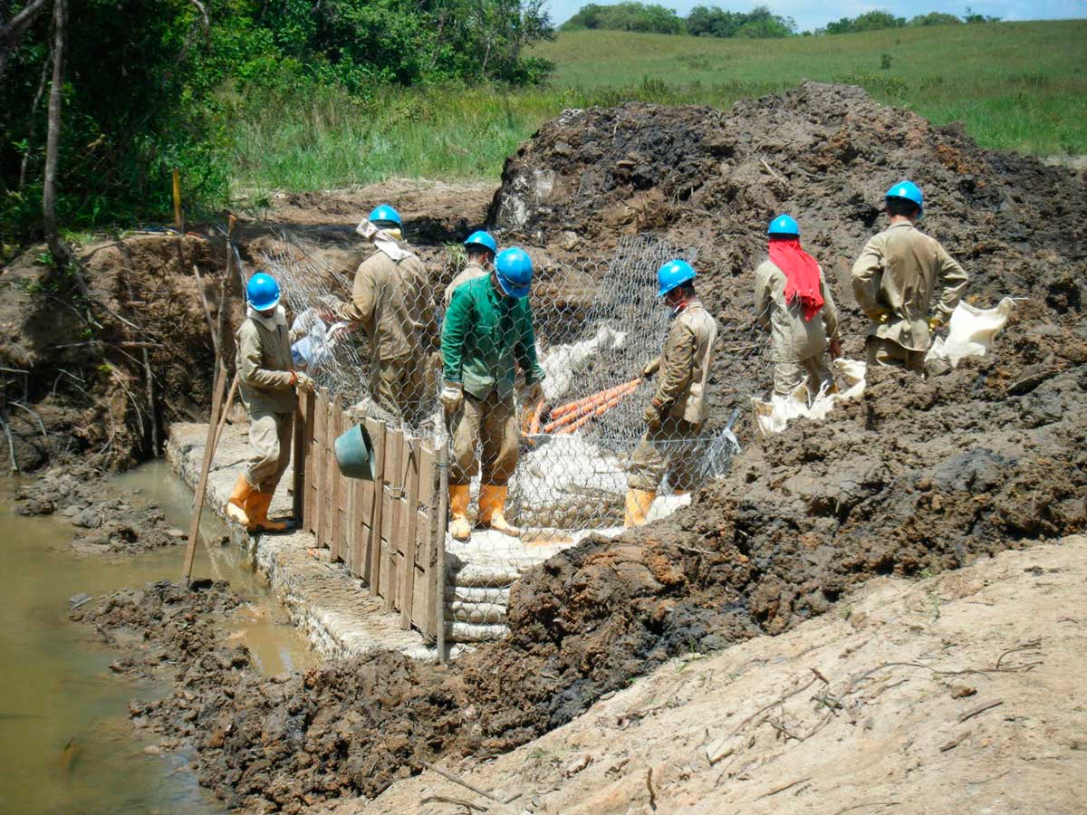 Sacos de Fique Suelo-Cemento (cortacorrientes, barreras,  estruc